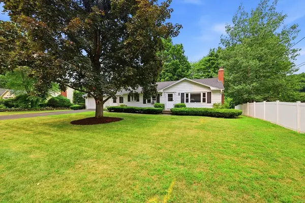 214 Forest Hills Rd, Springfield, MA 01128