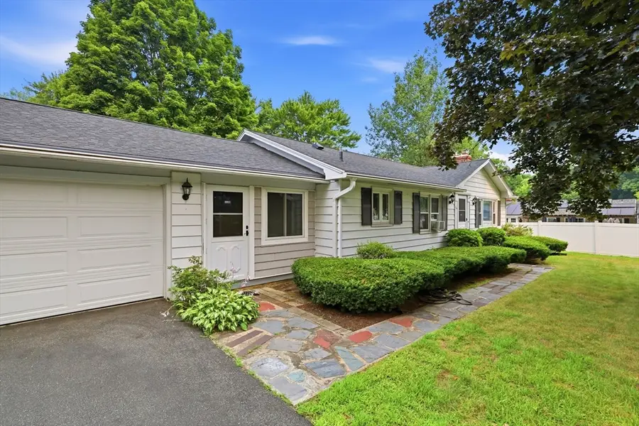 214 Forest Hills Rd, Springfield, MA 01128 - #2
