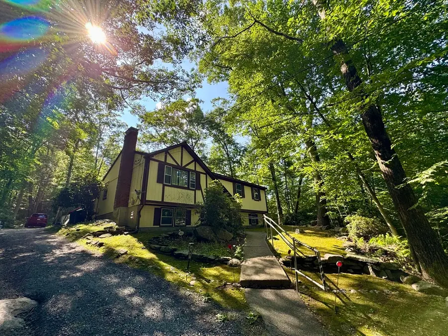 865 Providence Rd, Northbridge, MA 01588 - #2