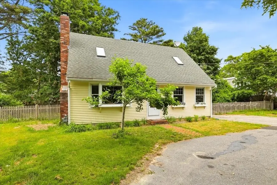 70 Quinaquisset Ave, Mashpee, MA 02649 - #3