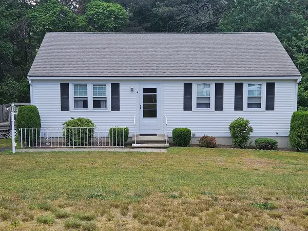 4 Ryder Cir, Sandwich, MA 02563