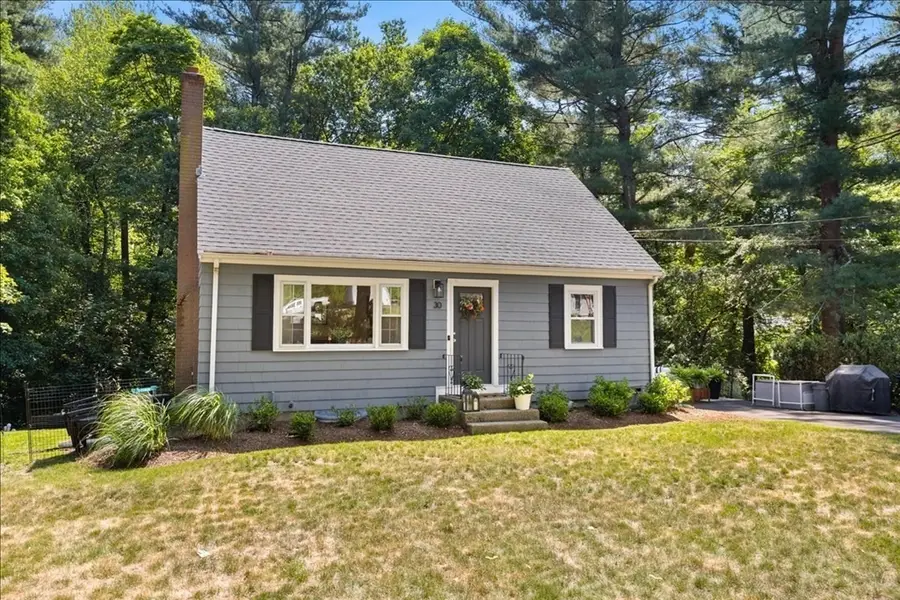 30 Chestnut St, Wrentham, MA 02093 - #2