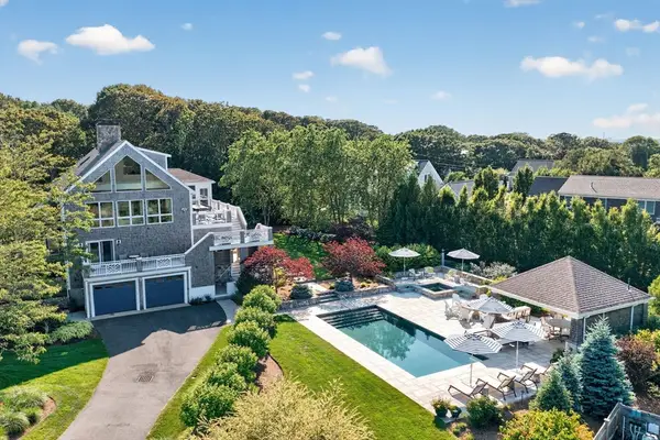 43 Longhill Dr, Sandwich, MA 02537