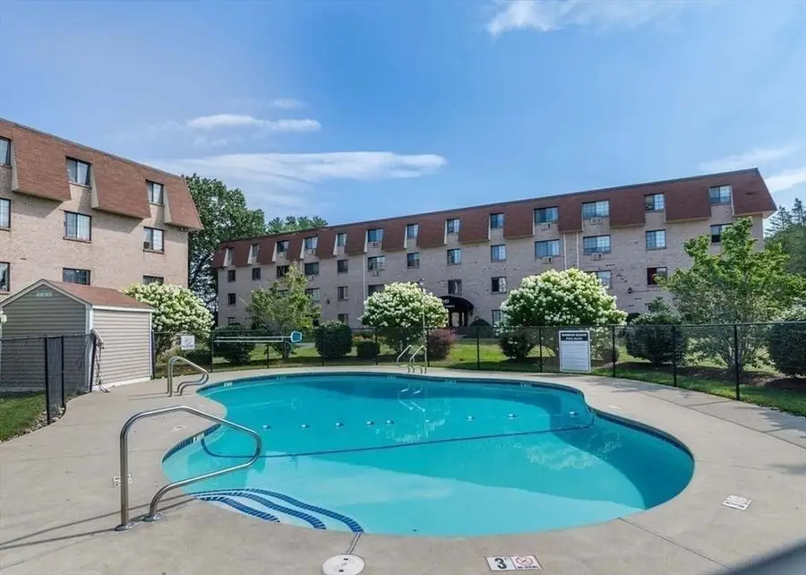 119 Grove St #245, Rockland, MA 02370 - #3