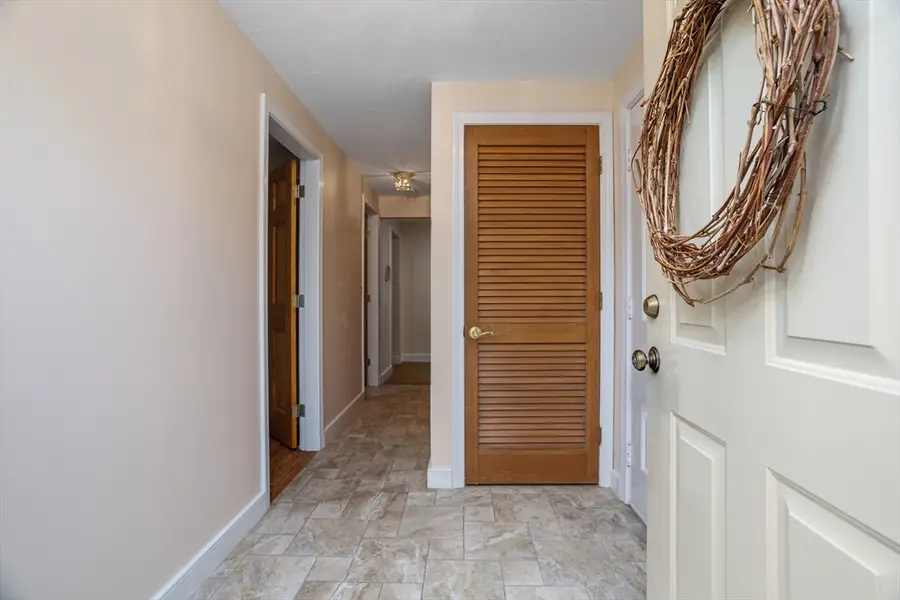 212 Ridgefield Cir #212B, Clinton, MA 01510 - #2
