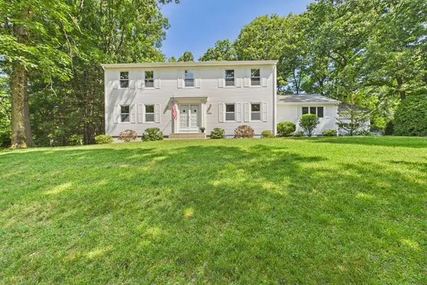 500 Inverness Ln, Longmeadow, MA 01106