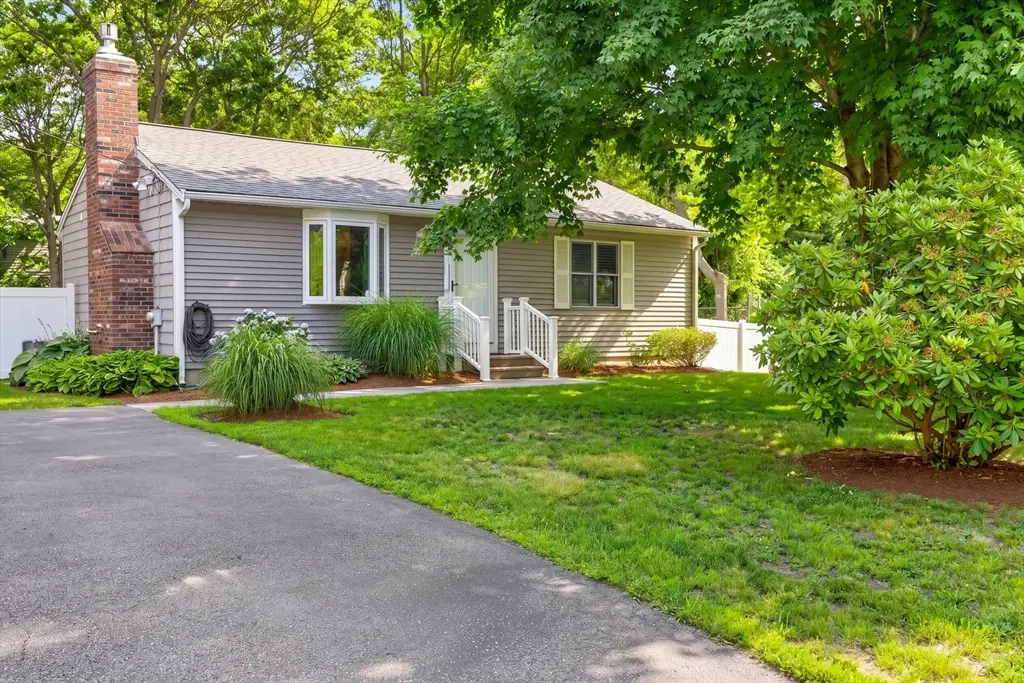 545 Lincoln Rd Ext, Hyannis, MA 02601 - #1