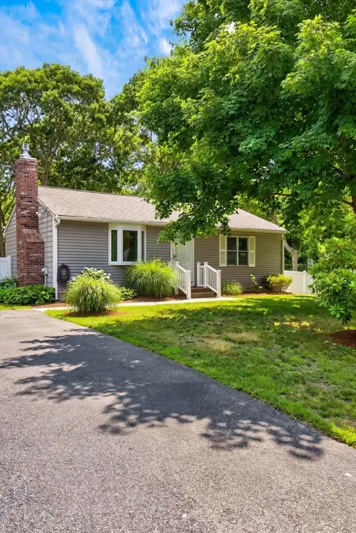 545 Lincoln Rd Ext, Hyannis, MA 02601 - #2