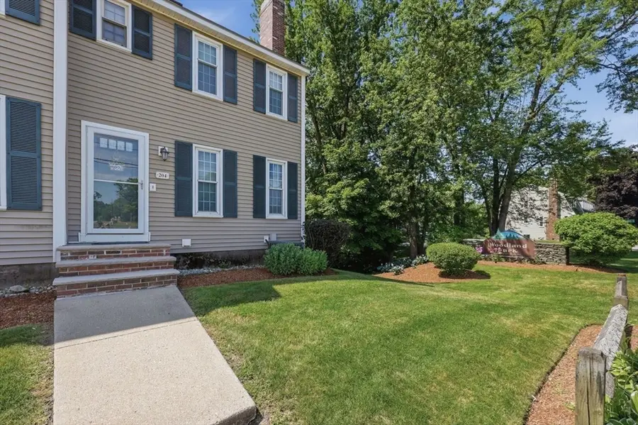 90 Swan Street #204, Lowell, MA 01852 - #3