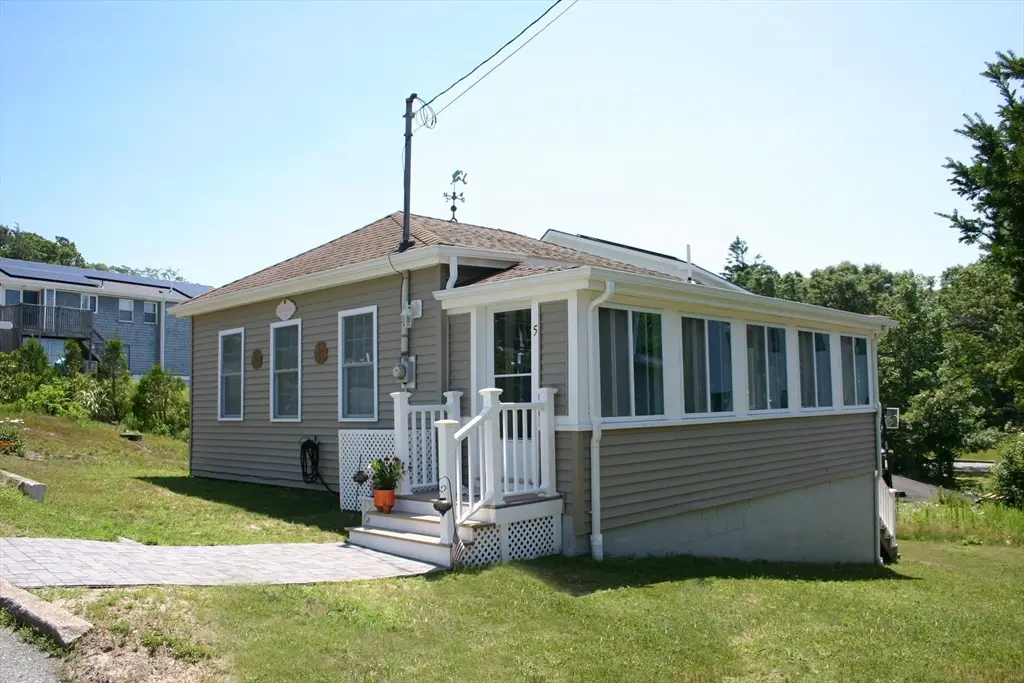 5 Upland Rd, East Wareham, MA 02558 - #1