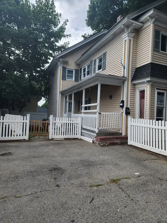 76 Fremont St, Lowell, MA 01850