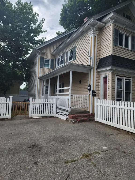 76 Fremont St, Lowell, MA 01850 - #2