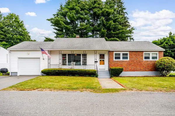 7 Knollwood Ln, Leominster, MA 01453