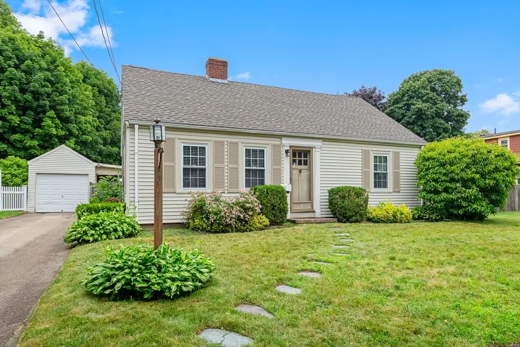 9 Auburn Rd, Beverly, MA 01915 - #1