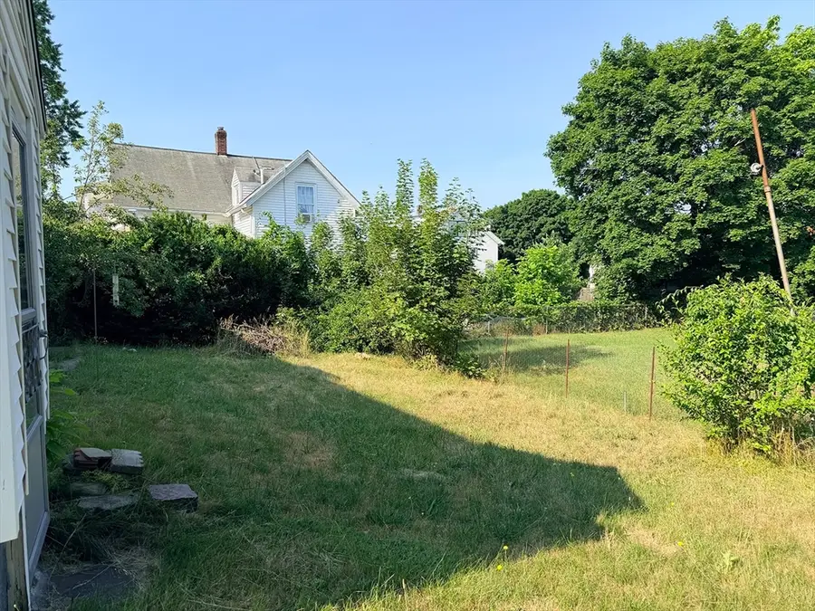 12 Miller St, Blackstone, MA 01504 - #3