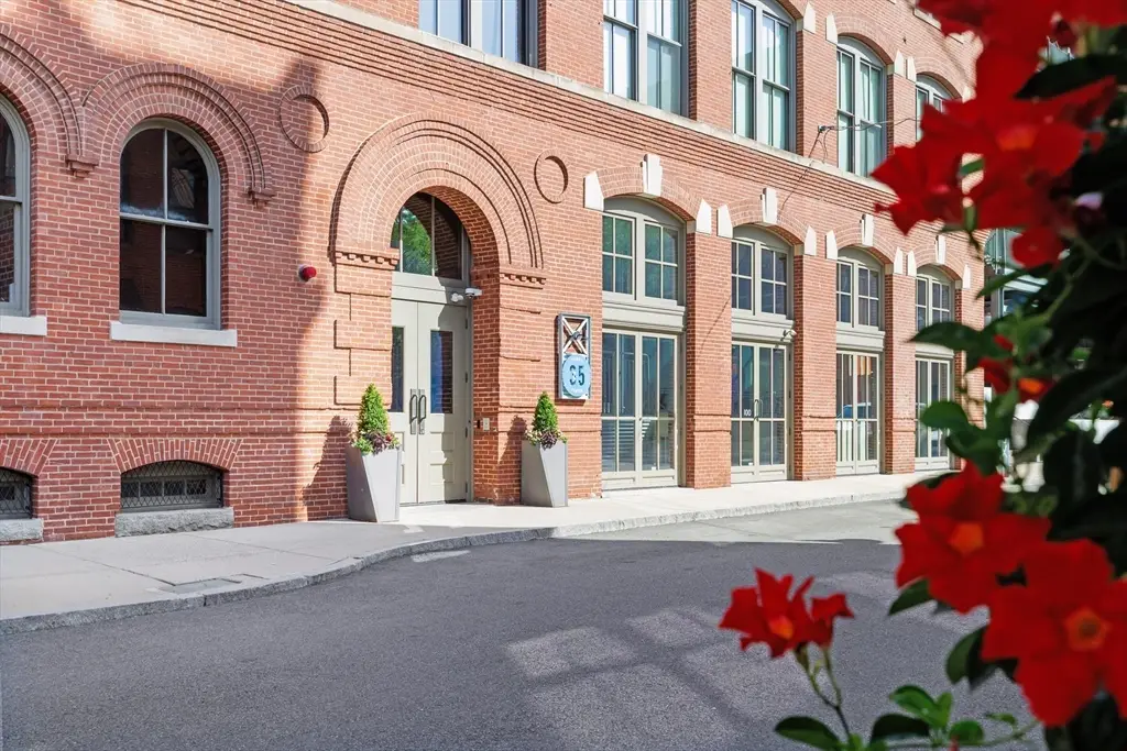 35 Channel Center St #210, Boston, MA 02210 - #1