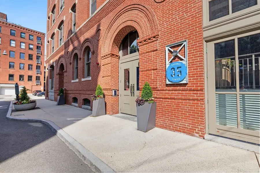 35 Channel Center St #210, Boston, MA 02210 - #2