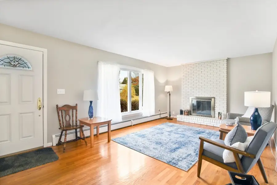 76 Glenwood Dr, Westfield, MA 01085 - #3