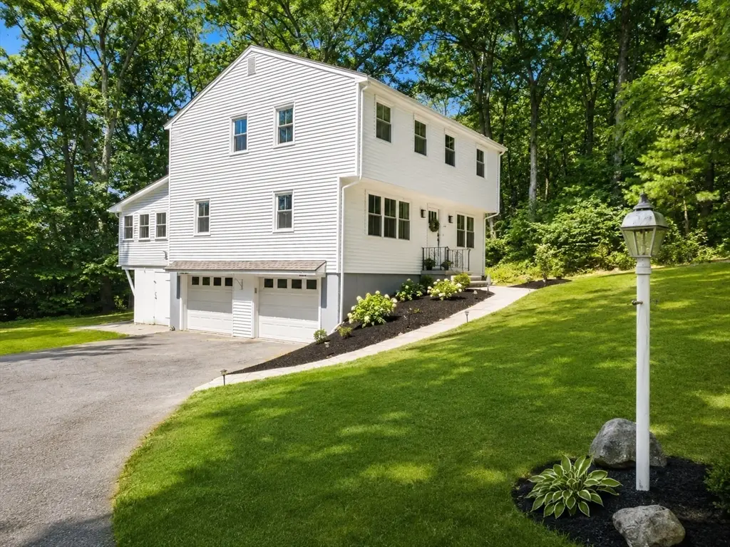 17 Farm St, Medway, MA 02053 - #1