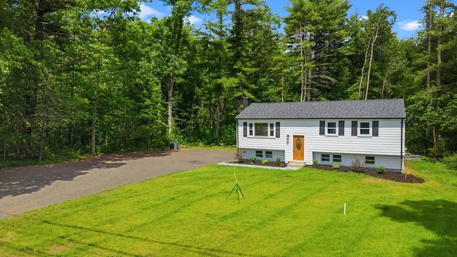 159 Walnut St, Halifax, MA 02338 - #3