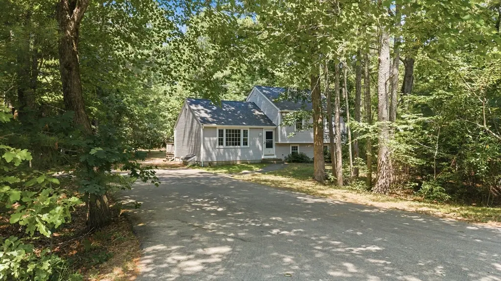 10 Woodhaven Street, Carver, MA 02330 - #1