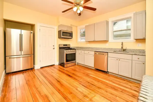 15 Vesta Rd, Boston, MA 02124