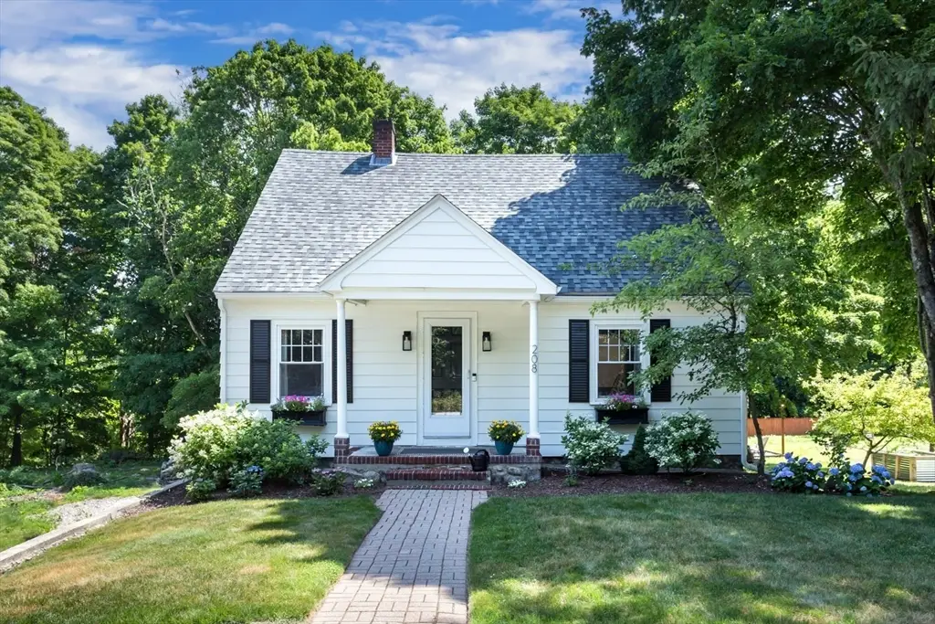 208 S Main St, Hopedale, MA 01747 - #1