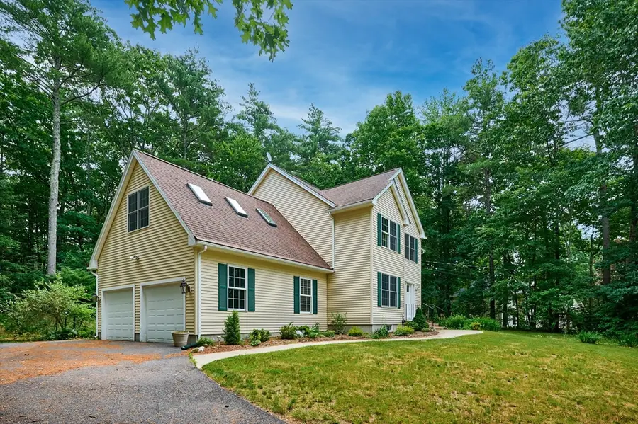 169 Aldrich St, Belchertown, MA 01007 - #3