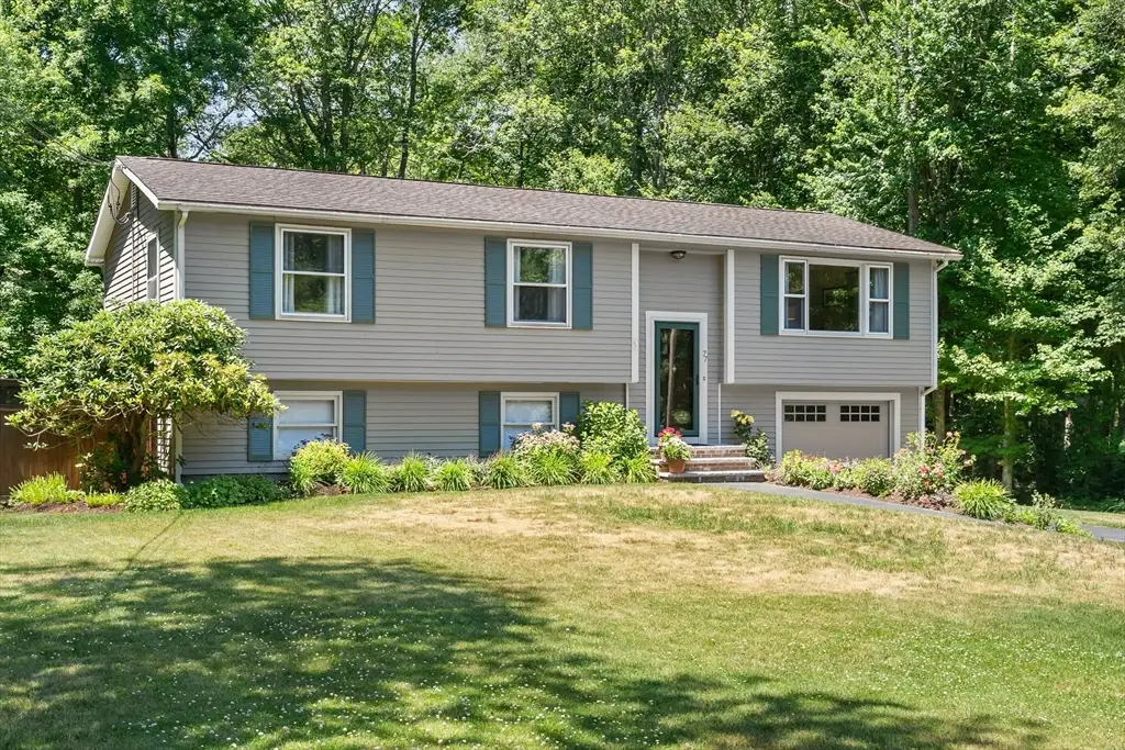 77 Locust St, Assonet, MA 02702 - #1