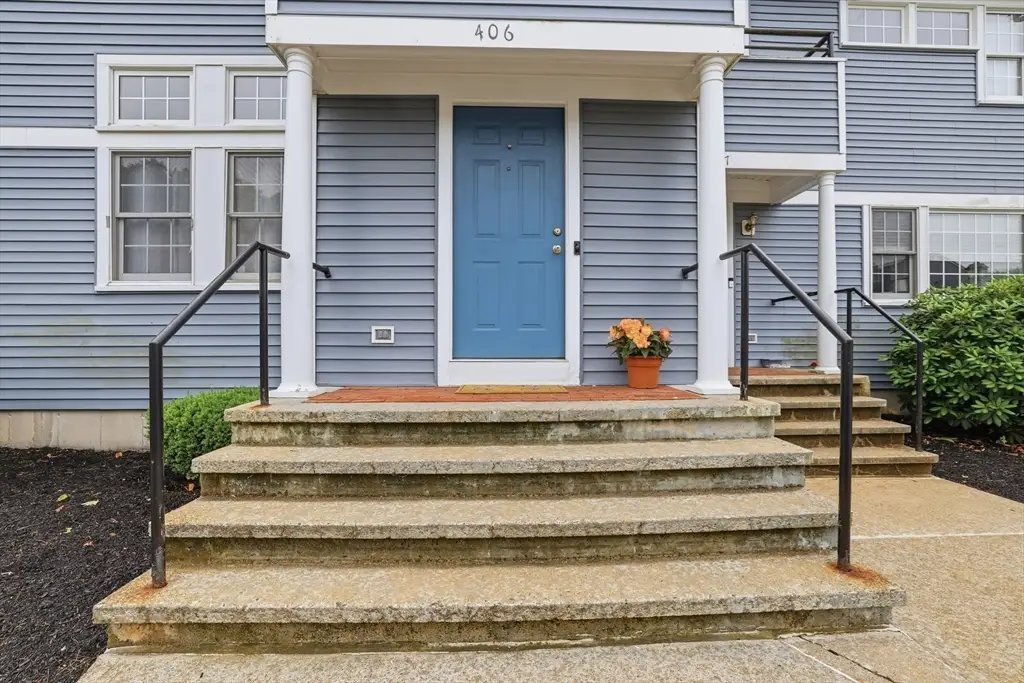 501 Auburn St #406, Whitman, MA 02382 - #1