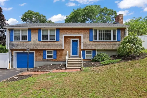 27 Alden Rd, Wareham, MA 02571