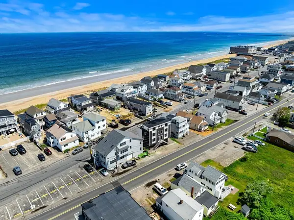 121 Central Ave #B, Salisbury, MA 01952