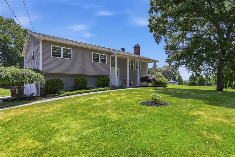 83 Eastwood Dr, Westfield, MA 01085 - #3