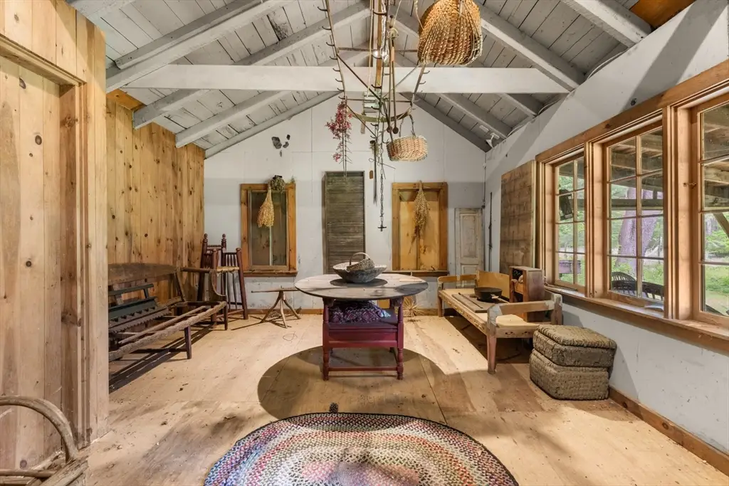 11 Lincoln St, Gloucester, MA 01930 - #1