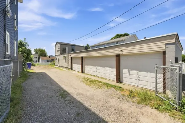 415 Anthony St, Fall River, MA 02720