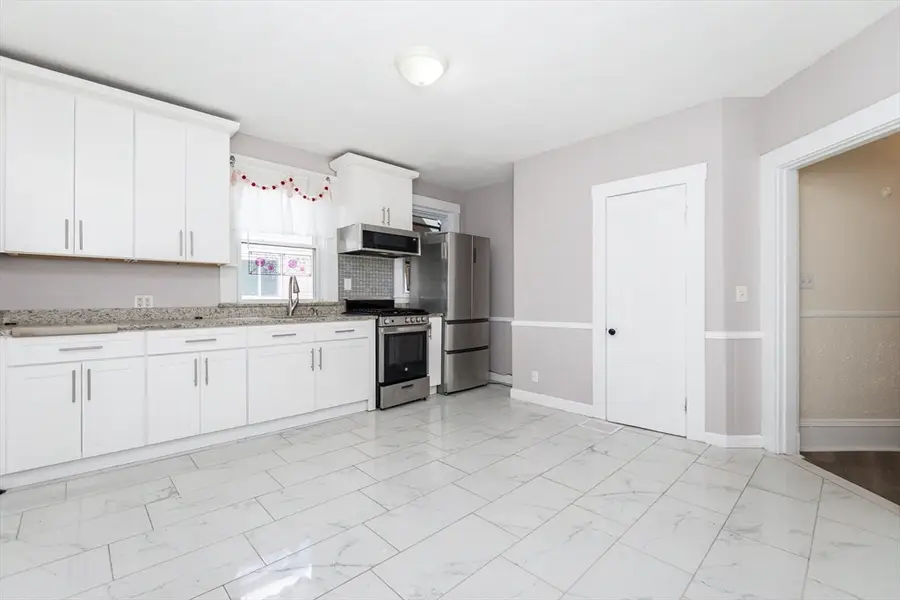 22 Stearns St, Malden, MA 02148 - #3