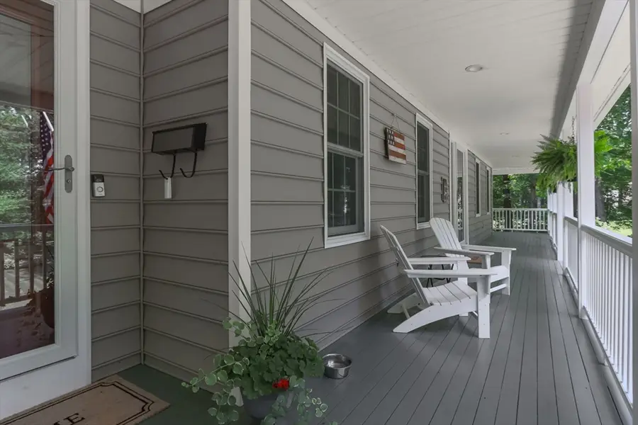 4 Upton Street, Dunstable, MA 01827 - #3