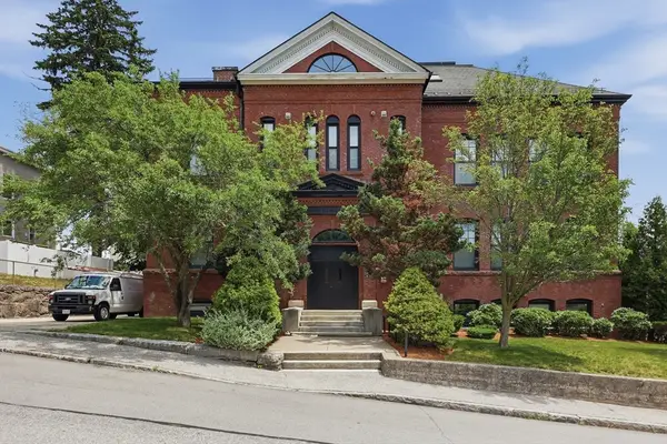28 Adams Street #106, Worcester, MA 01604