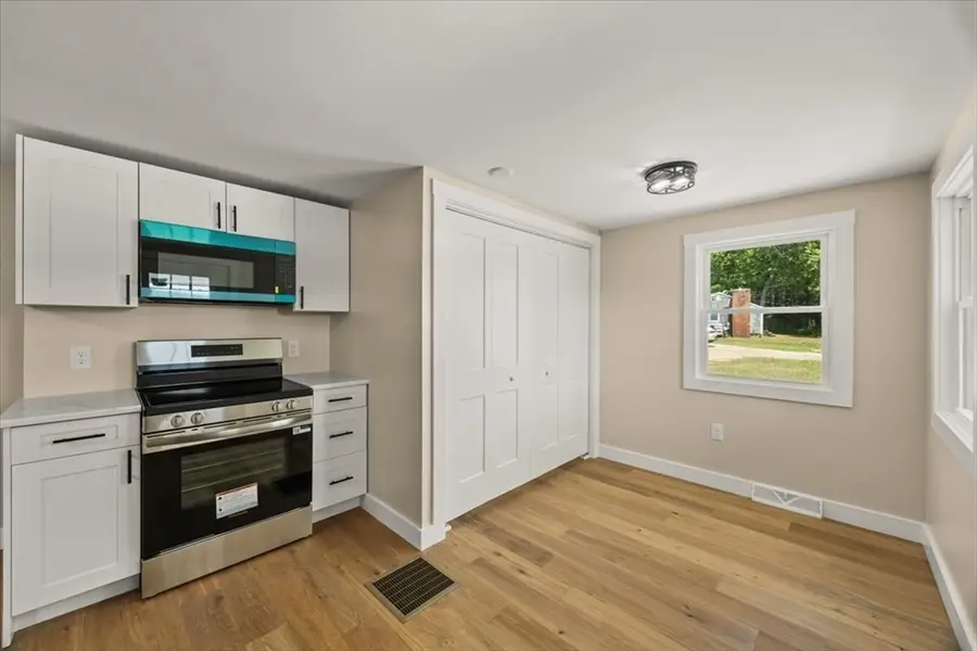 521 Marys Pond Rd, Rochester, MA 02770 - #3