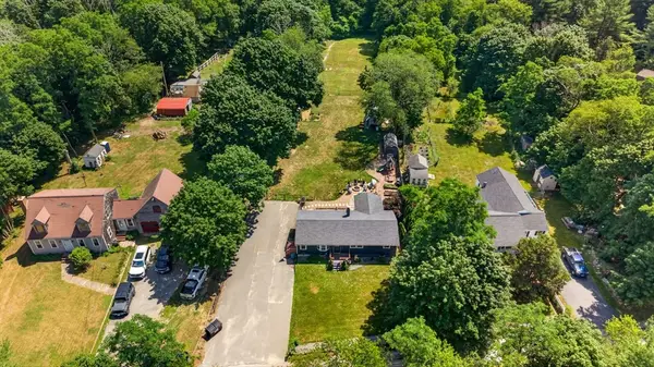 26 Algerine St, Berkley, MA 02779