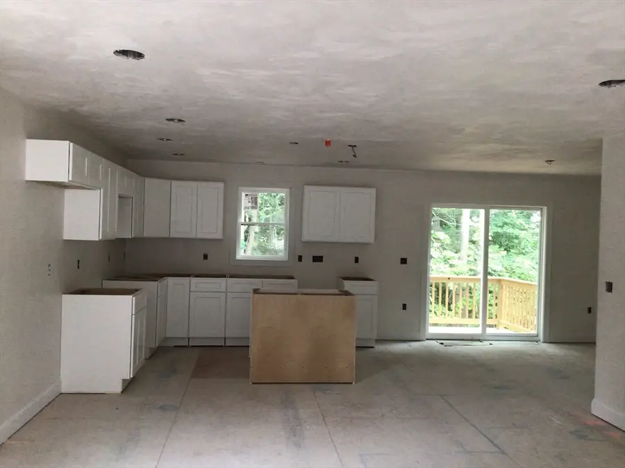 299 Quincy St, Building 3 #1, Holbrook, MA 02343 - #3
