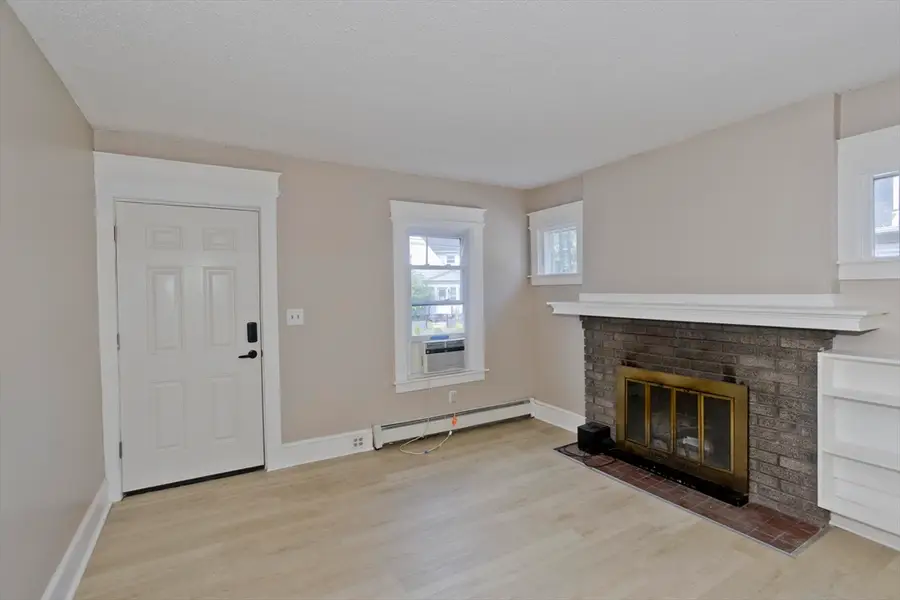 121 Dorset Street, Springfield, MA 01008 - #3