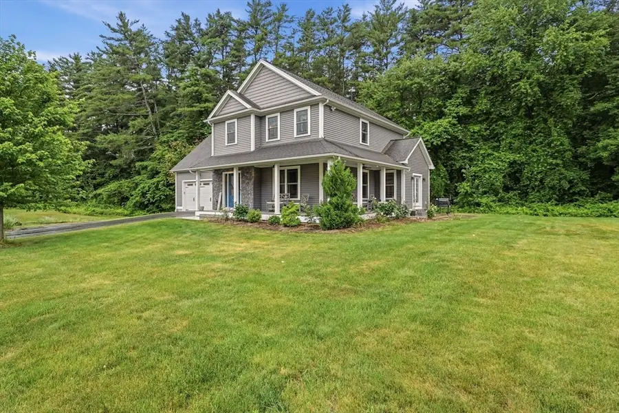 18 Pine St, Belchertown, MA 01007 - #3