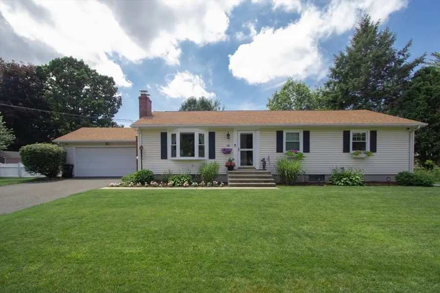 88 Meadowlark Dr., Longmeadow, MA 01106 - #2