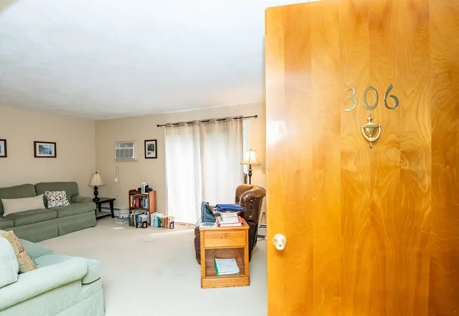 200 Colonial Dr #306, Ipswich, MA 01938 - #3