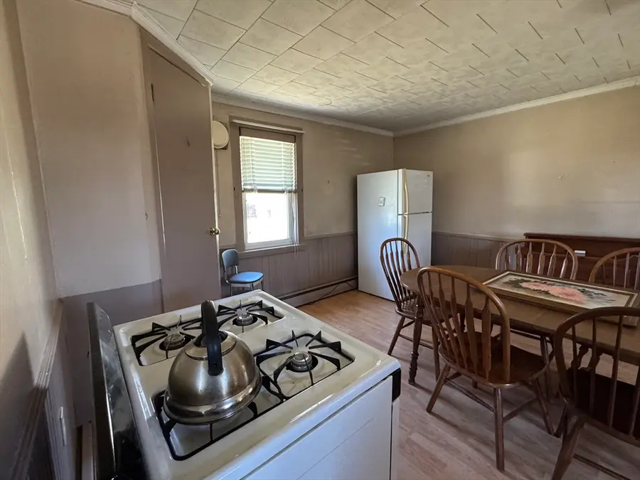 38 Thrasher St, Taunton, MA 02780 - #3