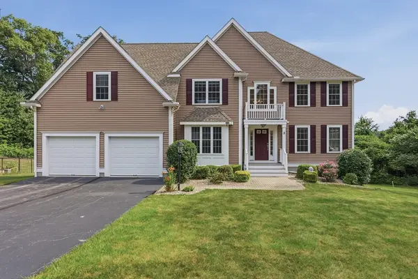 8 Victoria Circle, Shrewsbury, MA 01545