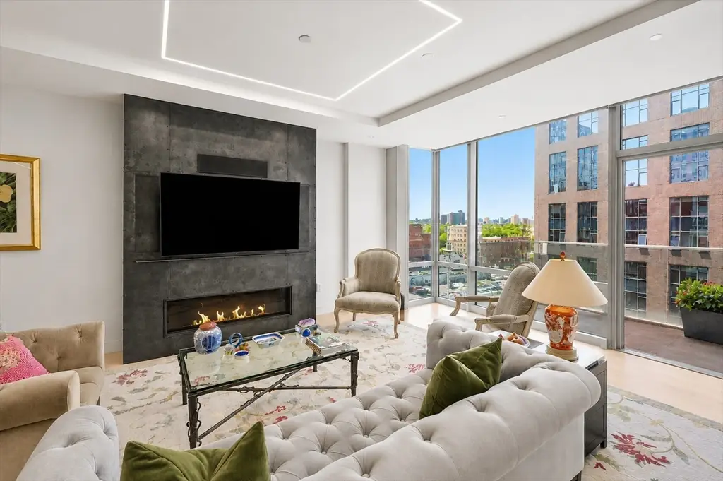 32 Traveler St #701, Boston, MA 02118 - #1