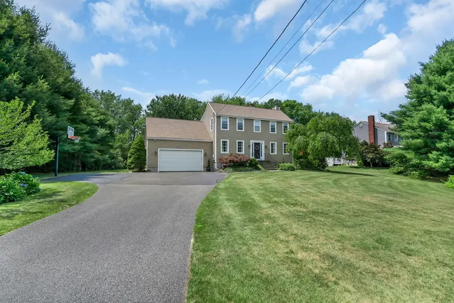 653 Lincoln St, Seekonk, MA 02771 - #3
