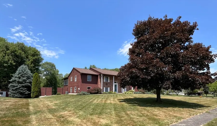 36 Westview Dr, Belchertown, MA 01007 - #3